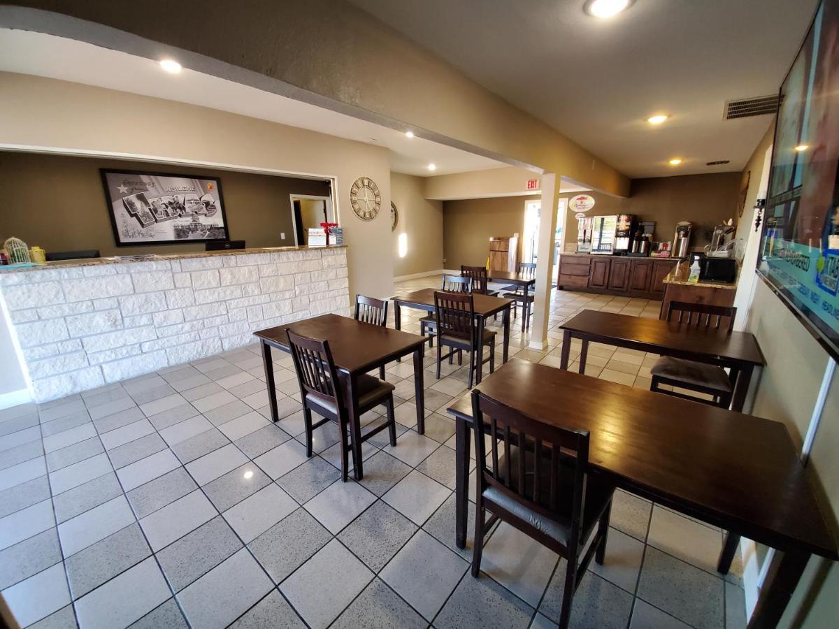 מלון Super 8 By Wyndham Abilene North מראה חיצוני תמונה